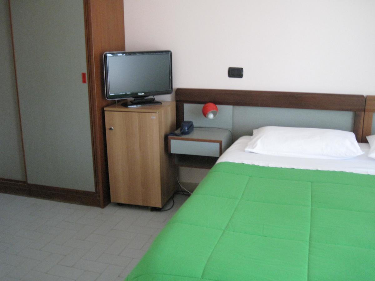 Hotel Le Pleiadi San Felice Circeo Buitenkant foto