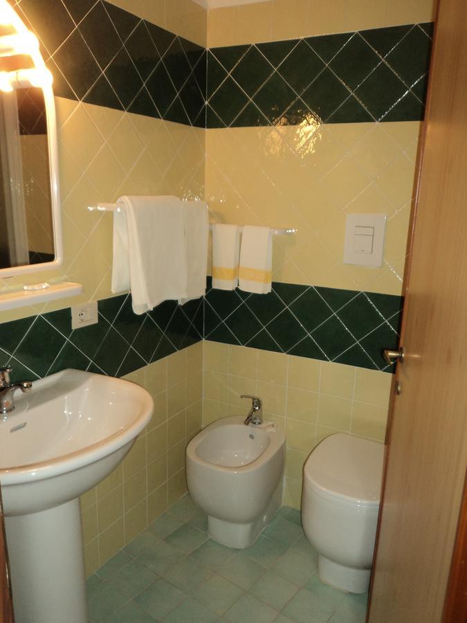 Hotel Le Pleiadi San Felice Circeo Buitenkant foto