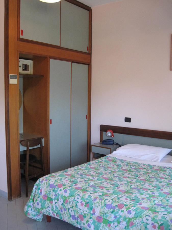 Hotel Le Pleiadi San Felice Circeo Buitenkant foto
