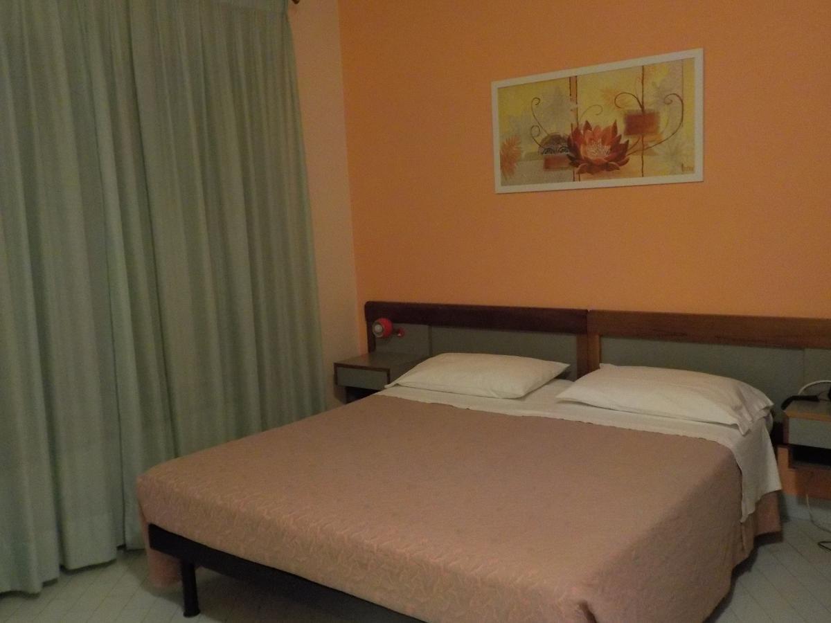 Hotel Le Pleiadi San Felice Circeo Buitenkant foto