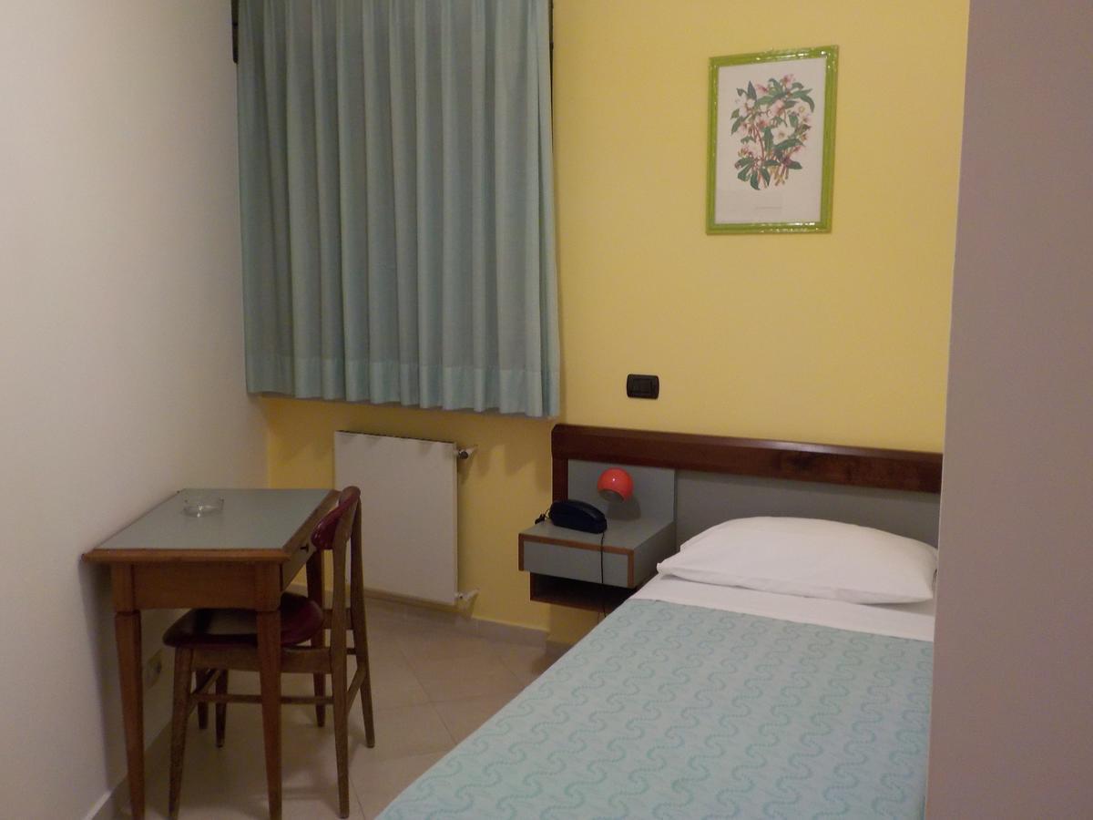 Hotel Le Pleiadi San Felice Circeo Buitenkant foto