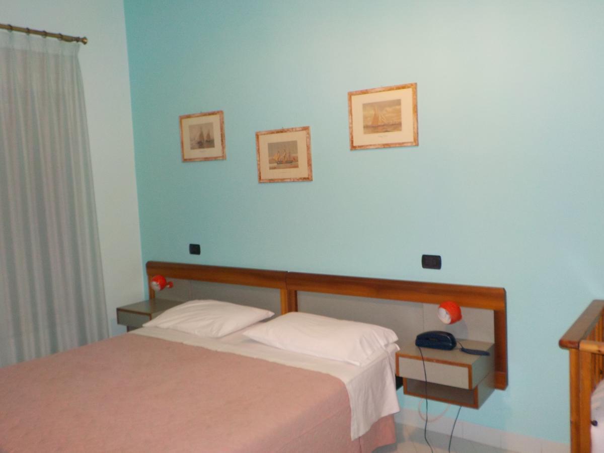 Hotel Le Pleiadi San Felice Circeo Buitenkant foto